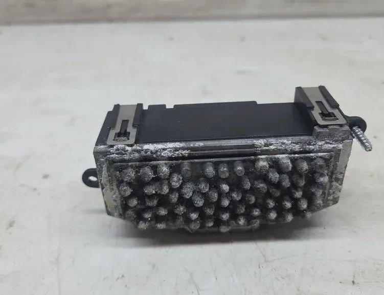 AUDI Q5 8R (2008-2017) Salona mazā ventilatora relejs 8K0820521 33242847