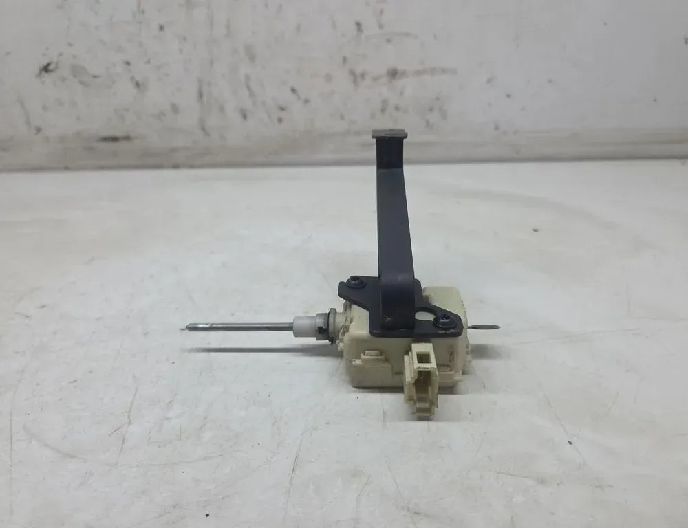 MERCEDES-BENZ E-Class W211/S211 (2002-2009) Degvielas tvertnes vāciņa bloķēšana A2038201997 33243028