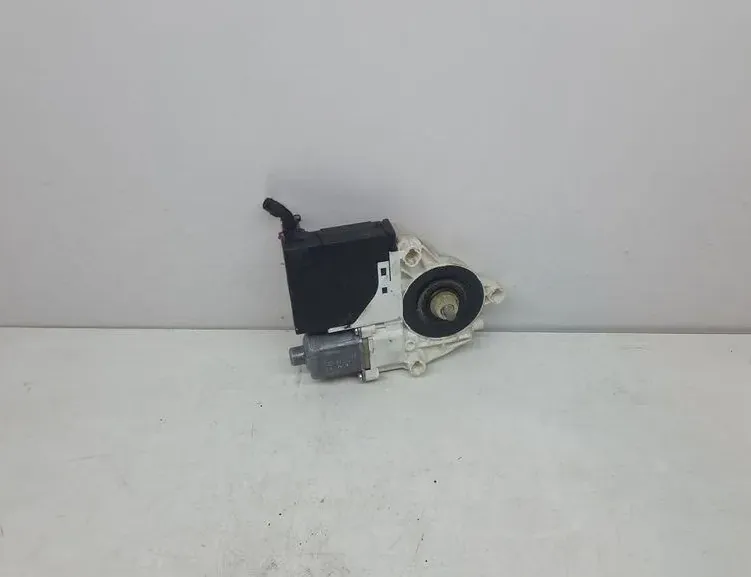 VOLKSWAGEN Golf 6 generation (2008-2015) Стеклоподъемник передней левой двери 0130822228 33243579