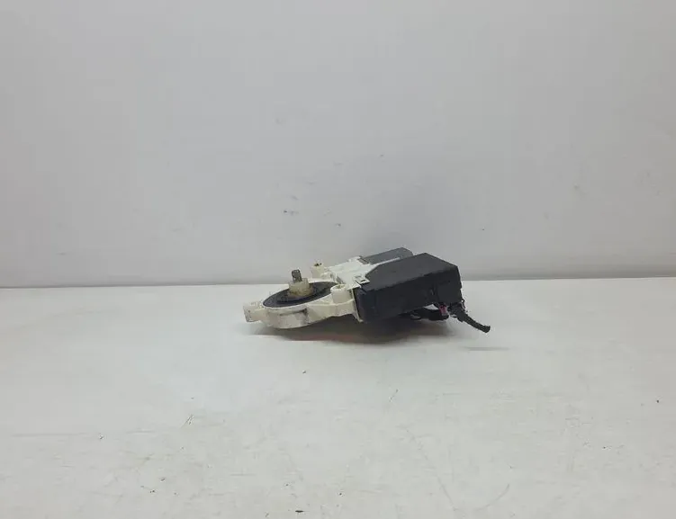 VOLKSWAGEN Golf 6 generation (2008-2015) Front Left Door Window Regulator Motor 0130822229 33243584