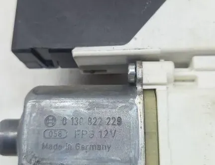 VOLKSWAGEN Golf 6 generation (2008-2015) Front Left Door Window Regulator Motor 0130822229 33243584