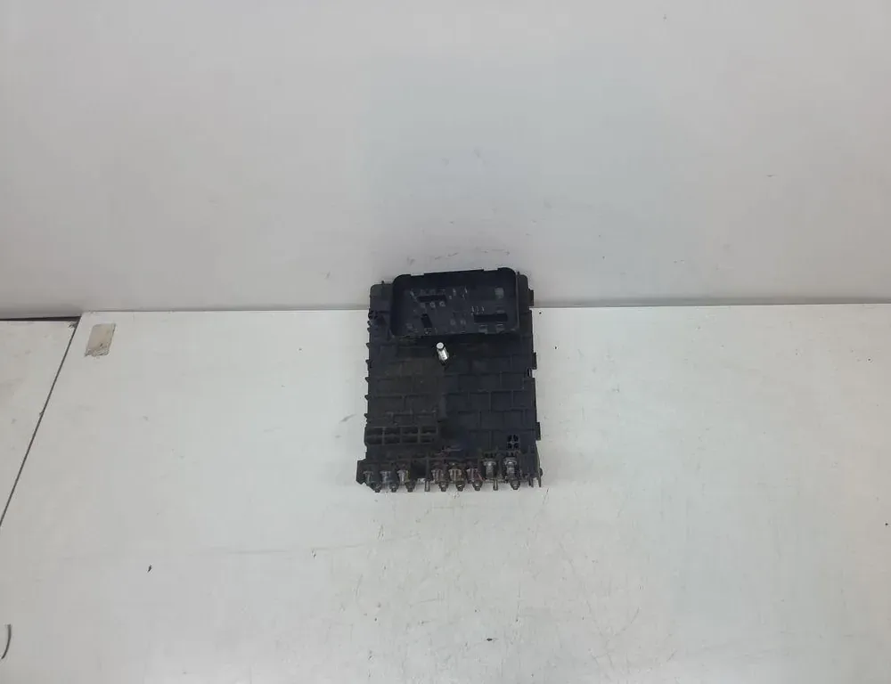 VOLKSWAGEN Passat B7 (2010-2015) Блок предохранителей 3C0937125,63592777 33243734