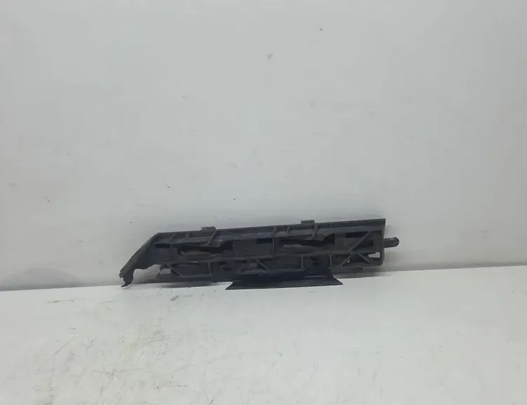 VOLKSWAGEN Touran 1 generation (2003-2015) Priekšējā labā bufera stiprinājums 1T0807935 33402752