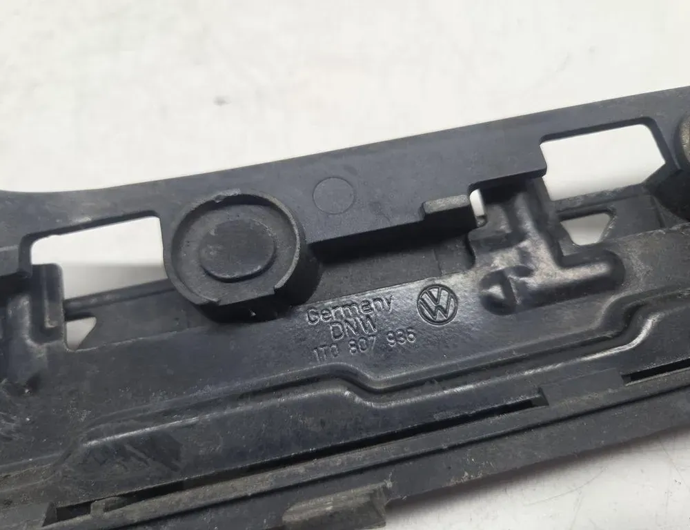 VOLKSWAGEN Touran 1 generation (2003-2015) Front Right Bumper Bracket 1T0807936 33402755