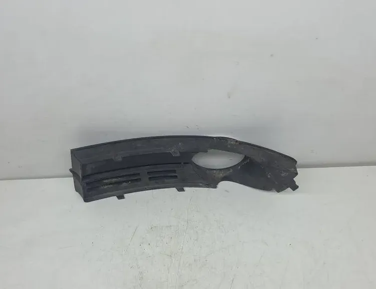 VOLKSWAGEN Touran 1 generation (2003-2015) Нижняя решетка переднего бампера 853666 33402857