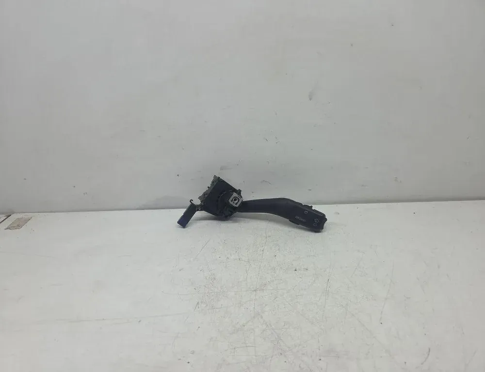 VOLKSWAGEN Touran 1 generation (2003-2015) Stikla tīrītāja rokturis 01203506,1K0953519A 33402879