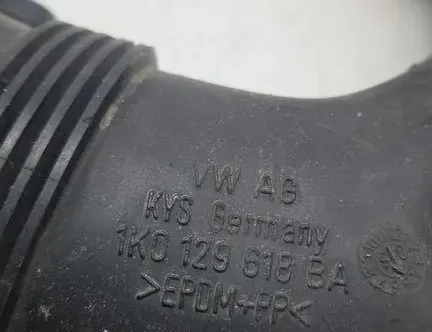 VOLKSWAGEN Touran 1 generation (2003-2015) Воздухозаборная труба 1K0129618BA 33402893