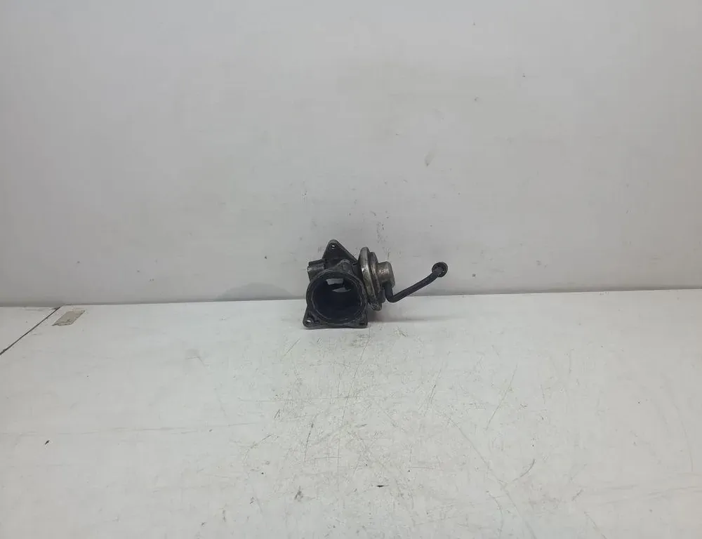 VOLKSWAGEN Touran 1 generation (2003-2015) Егр клапан 038129637D 33402904