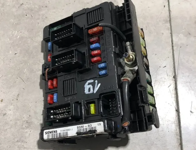 CITROËN C2 1 generation (2003-2009) Блок предохранителей 9643498880 33533452