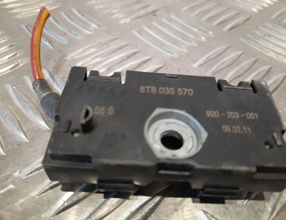 AUDI A4 B8/8K (2011-2016) Антенный модуль 8T8035570 33406766