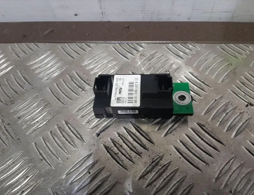 MERCEDES-BENZ S-Class W221 (2005-2013) Антенный модуль A2218201889 33407329