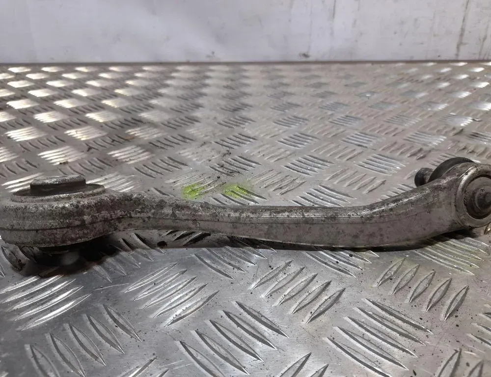 AUDI A4 B8/8K (2011-2016) Верхний рычаг передний правый NRA 33407828