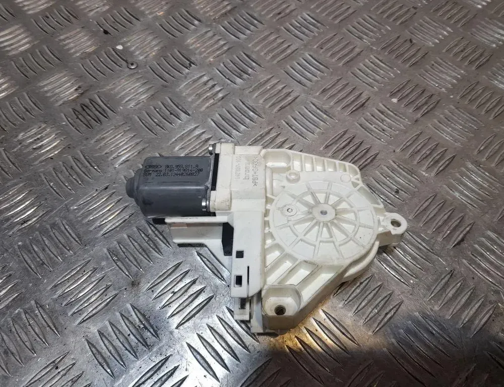 AUDI A4 B8/8K (2011-2016) Front Left Door Window Regulator 8K0959811A 33407867