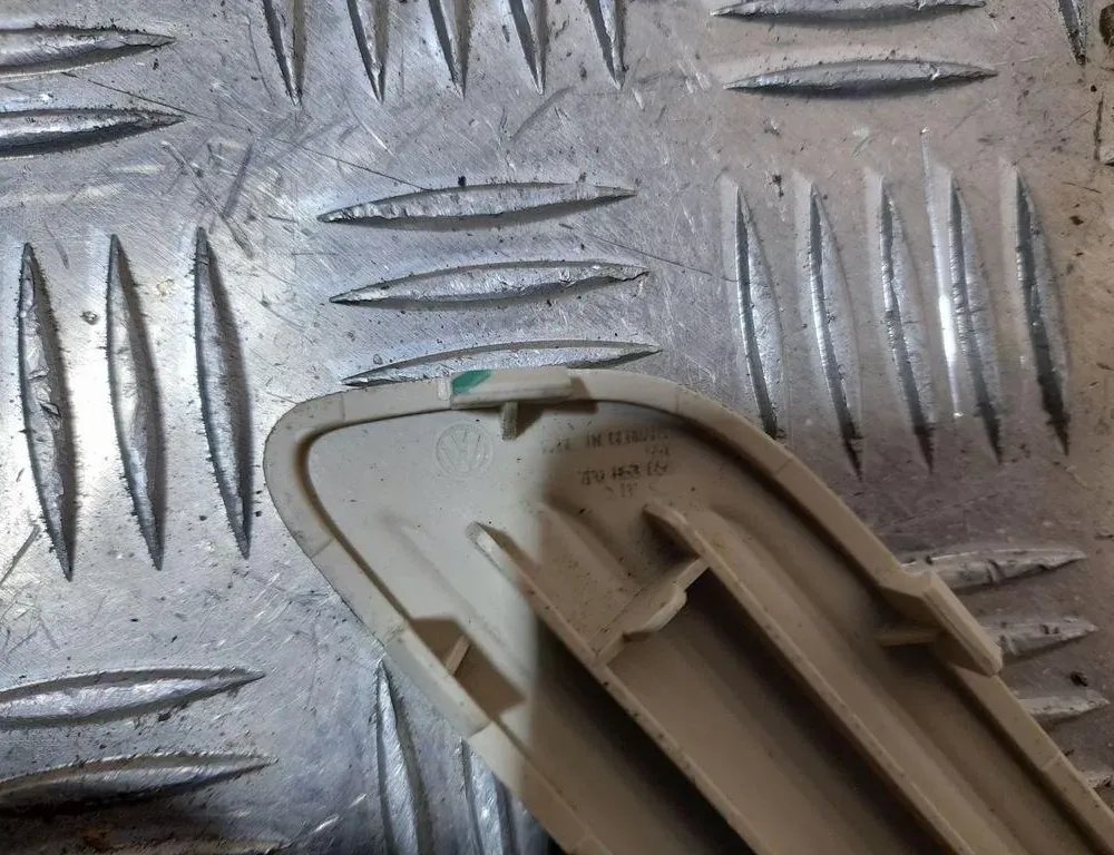 VOLKSWAGEN Touareg 2 generation (2010-2018) Front Right Sill Trim NRA 33408306