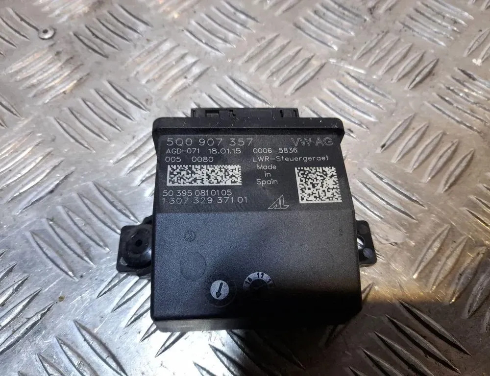 AUDI A3 8V (2012-2020) Headlight Control Unit 5Q0907357 33408521