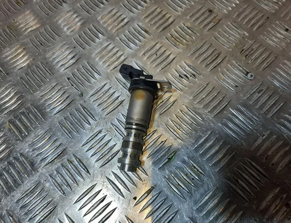 BMW 6 Series F06/F12/F13 (2010-2018) Ieplūdes kolektora vārsts 7561265 33409777