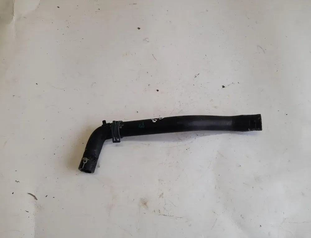 AUDI A4 B8/8K (2011-2016) Dzesēšanas šļauka / truba 33411923