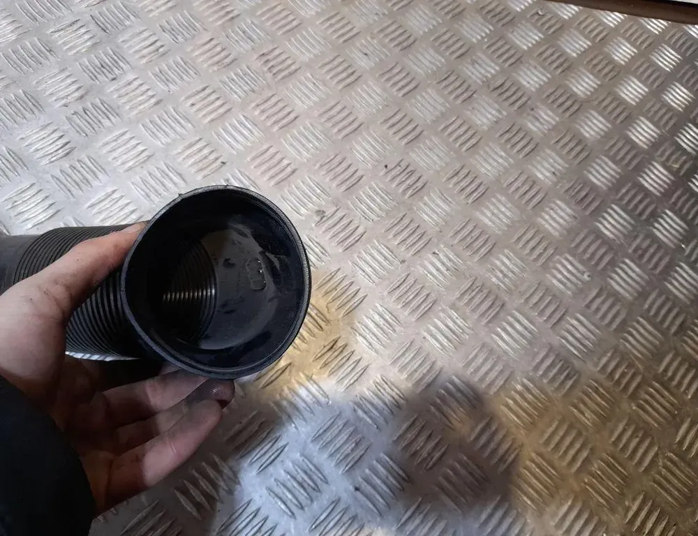 VOLKSWAGEN Golf 8 generation (2019-2023) Gaisa ieplūdes caurule 1K0129684 33413174