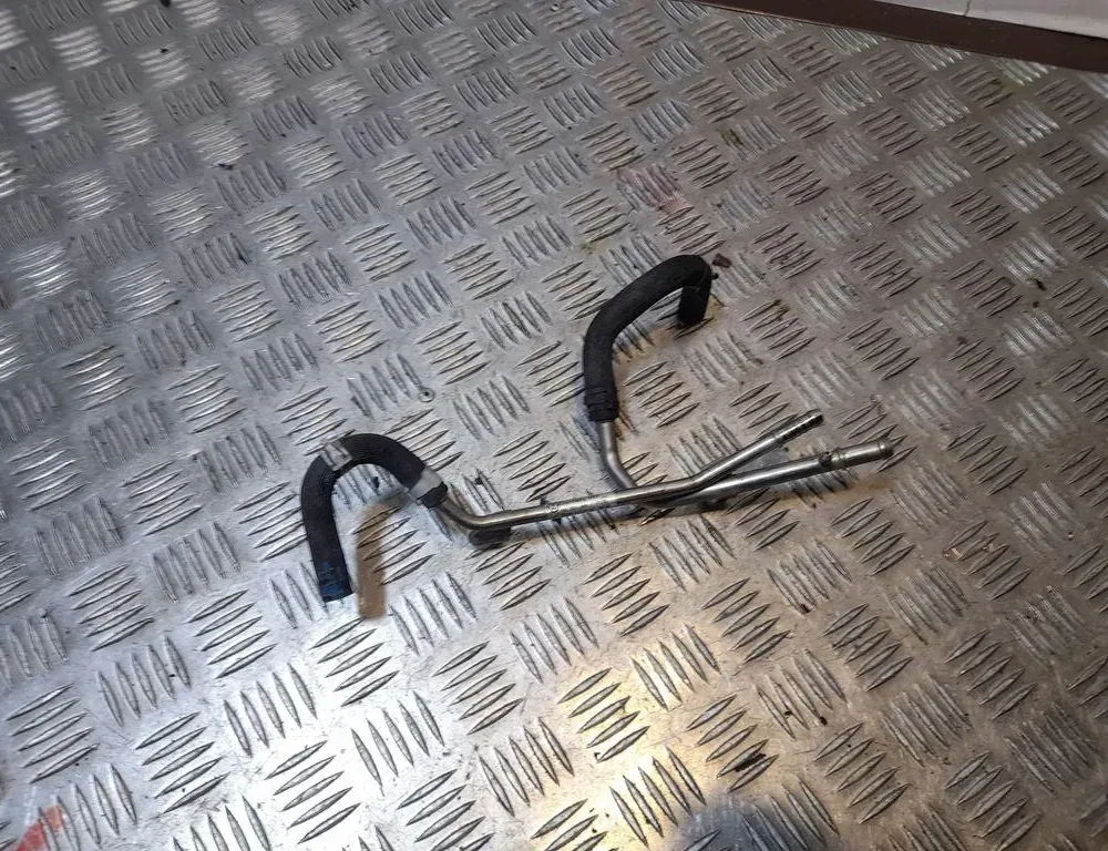 VOLKSWAGEN Passat B7 (2010-2015) Degvielas caurule 04L201360T 33413425