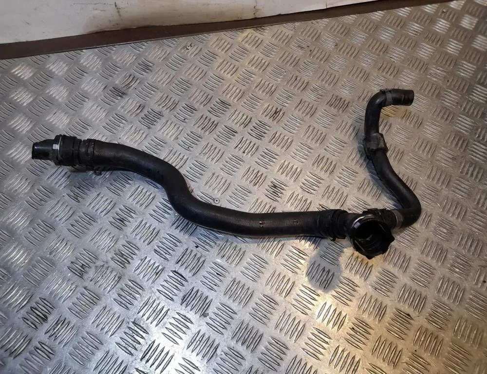 AUDI A4 B8/8K (2011-2016) Dzesēšanas šļauka / truba 8W0122101B 33417227