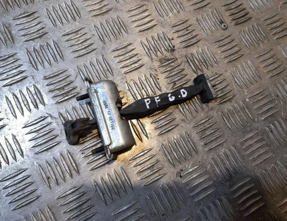 FORD Fusion 1 generation (2002-2012) Ограничитель задней левой двери DS73F27200AC 33417457