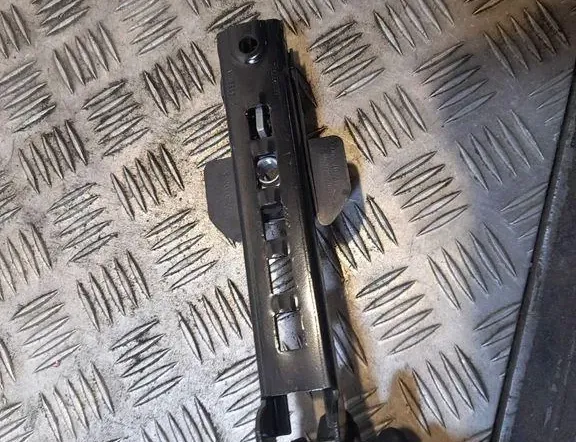 AUDI A6 C6/4F (2004-2011) Регулятор высоты ремня безопасности (передний правый) 8E0857833 33418052