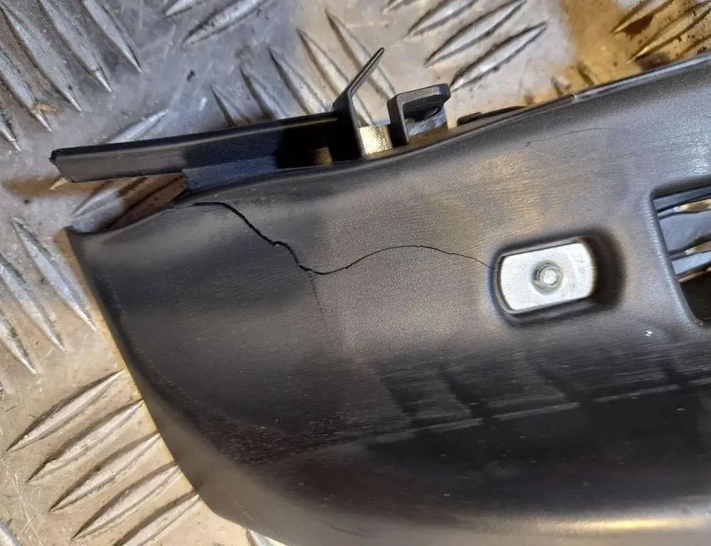 AUDI A6 C6/4F (2004-2011) Другие отделочные детали 4G8857792A 33418691