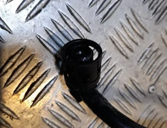 FORD Fiesta 6 generation (2008-2020) Elpošanas šļūtene AE8G6C662BC 33419339