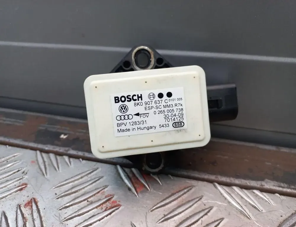 AUDI Q5 8R (2008-2017) Датчик ускорения 8K0907637 33420722