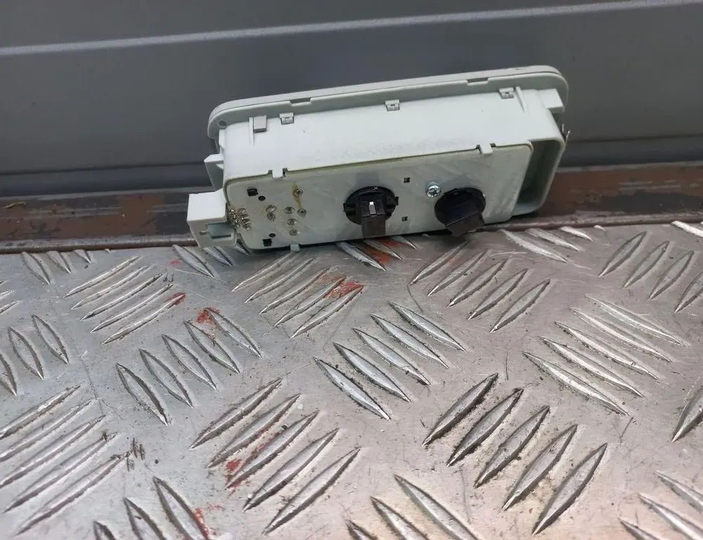 AUDI Q5 8R (2008-2017) Salona apgaismojums 8R0947291 33420860