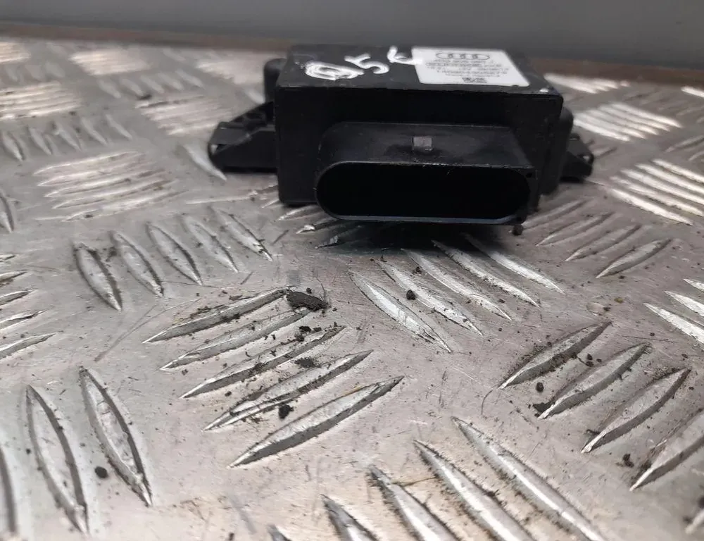 AUDI Q5 8R (2008-2017) Degvielas sūkņa relejs 4G0906093J 33420975