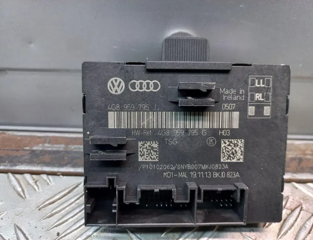 AUDI A6 C6/4F (2004-2011) Блок управления дверей задние правые 4G8959795,4G8959795J 33421553