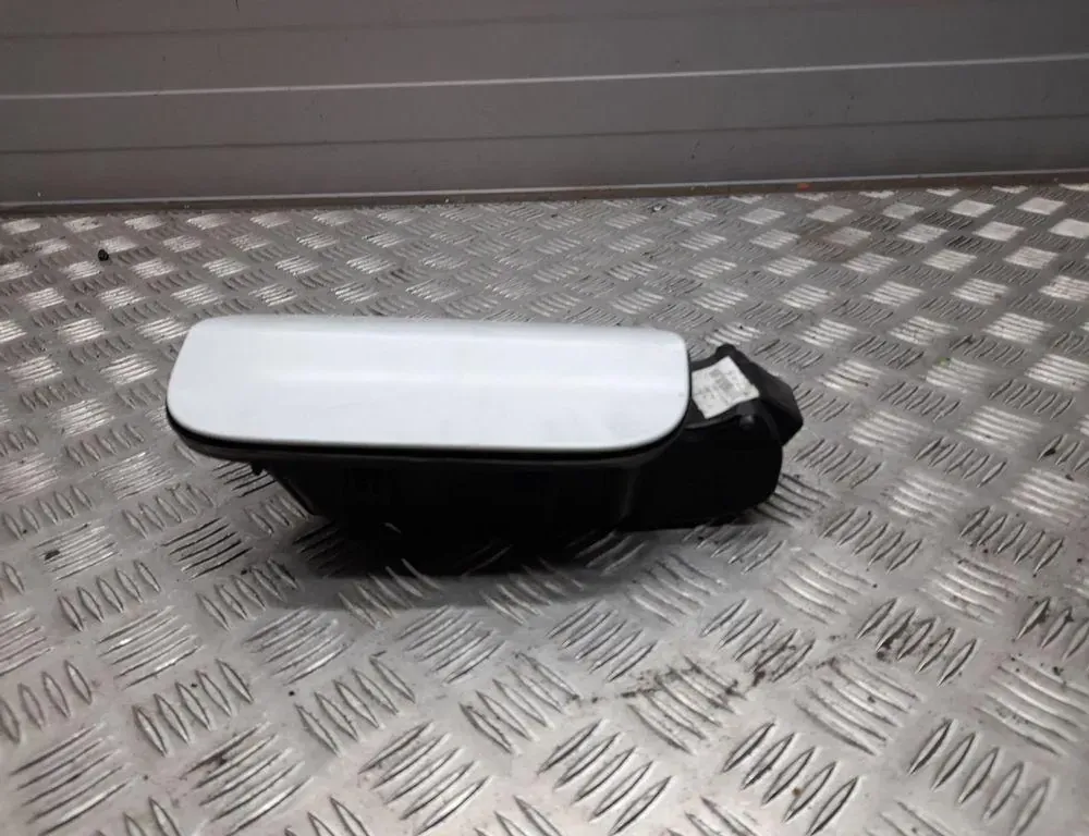 AUDI A8 D2/4D (1994-2002) Degvielas tvertnes vāciņa bloķēšana 4H0809857 33422355