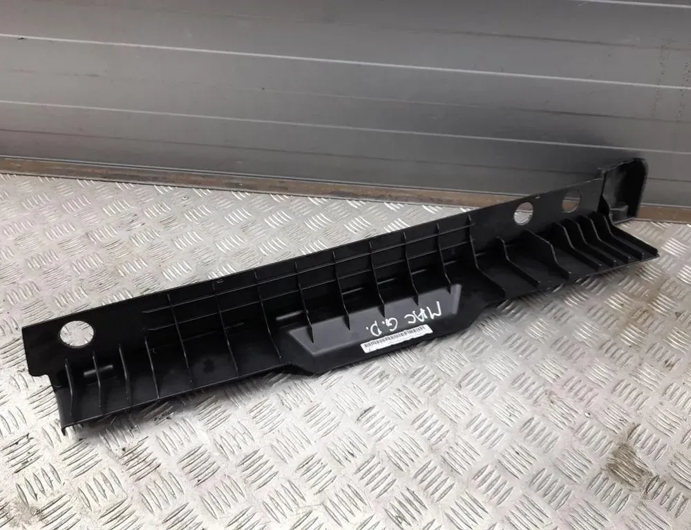 PORSCHE Macan 1 generation (2013-2023) Обделка замка багажника 95B861836 33424305