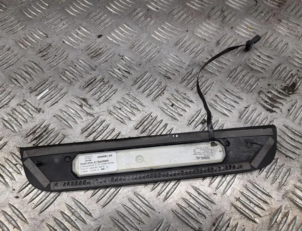 AUDI A7 C7/4G (2010-2020) Rear Right Sill Trim 4G8947424D 33424588