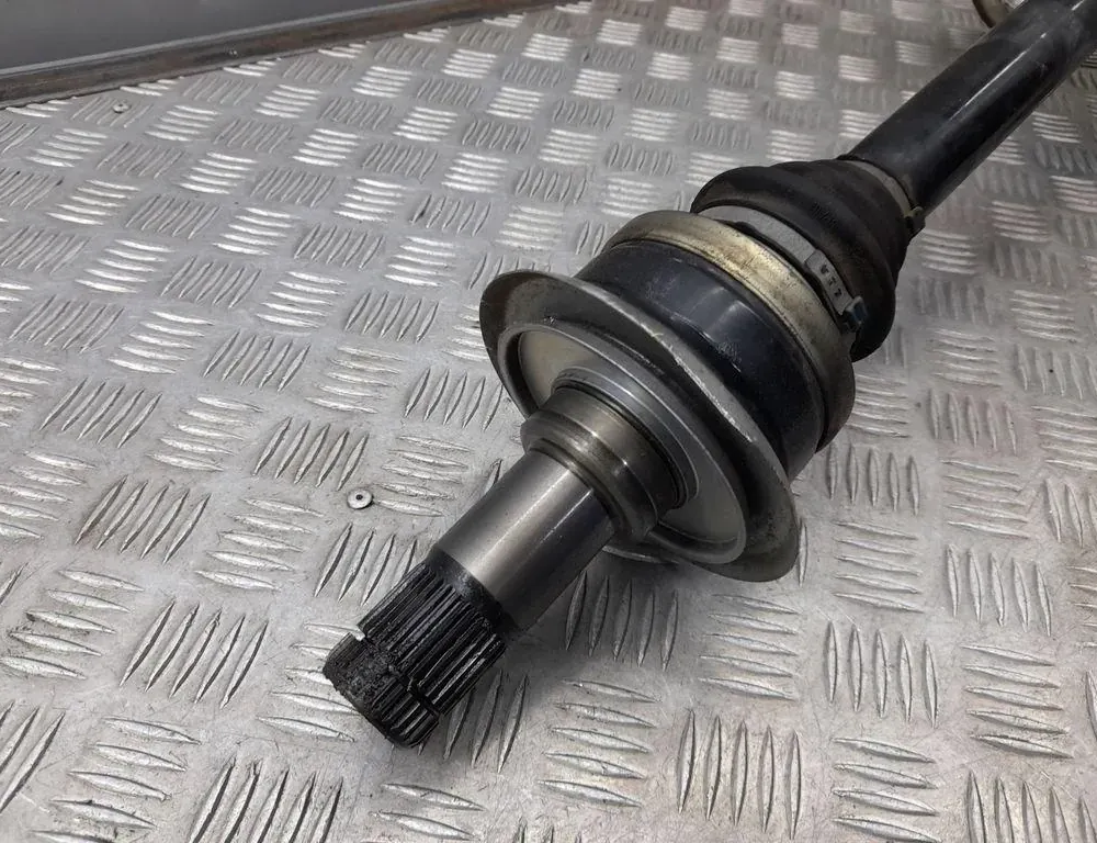 BMW 6 Series F06/F12/F13 (2010-2018) Rear Left Wheel Hub 6796145 33427060