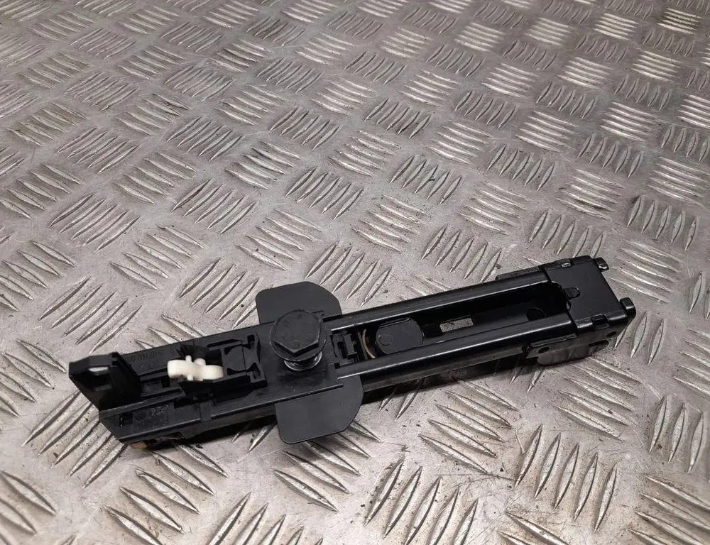 AUDI Q7 4L (2005-2015) Front Right Seat Belt Height Adjuster 8E0857833G 33428848