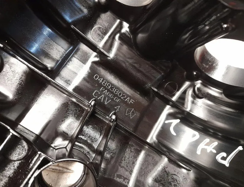 CHRYSLER Pacifica 2 generation (RU) (2016-2023) Vārstu vāks 68237714AE 33429870