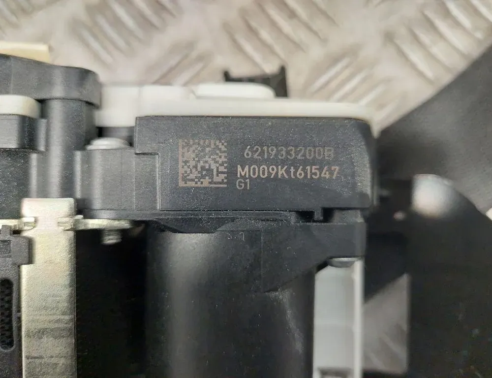 MERCEDES-BENZ CLS-Class C218/X218 (2011-2017) Front Right Seatbelt 621933200B 33432812