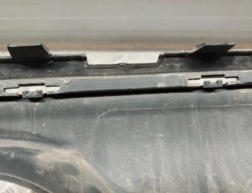 CHRYSLER Pacifica 2 generation (RU) (2016-2023) Bampera aizmugurējā labā puse 68282631AD 33436526