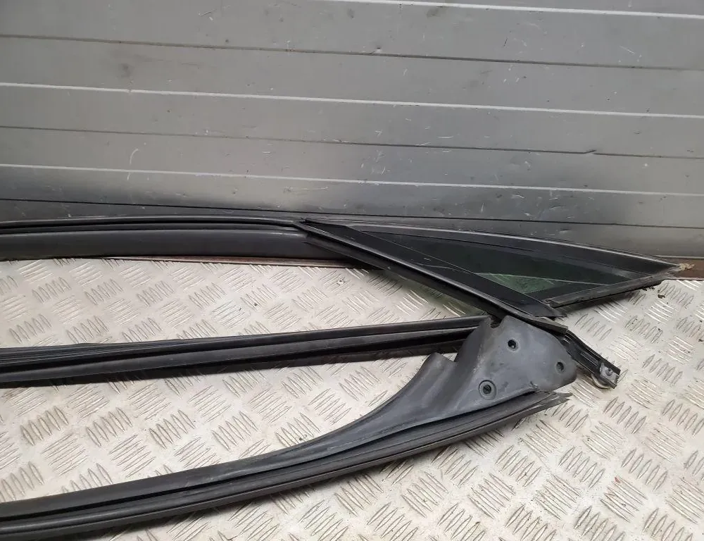 MERCEDES-BENZ E-Class W212/S212/C207/A207 (2009-2016) Rear Left Door Window A2076700304 33441284