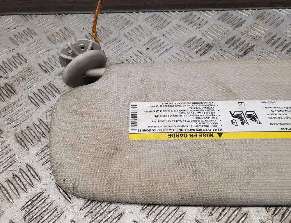 JEEP Grand Cherokee 4 generation (WK) (2004-2024) Right Side Sun Visor 05108114AA 33441599