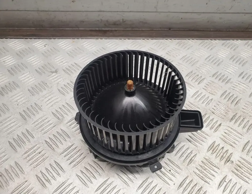 AUDI Q8 4M (2018-2024) Salona sildītājs 4M1820021C 33443252