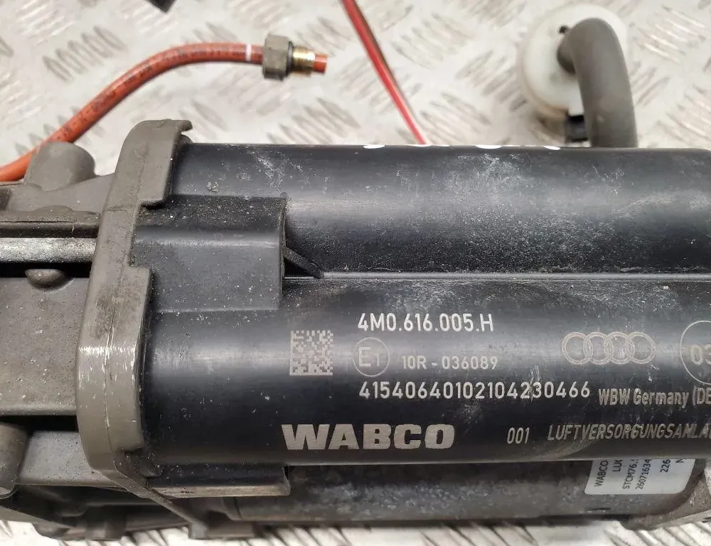 AUDI Q8 4M (2018-2024) Piekares/amartizātoru kompresors 4M0616005H 33443635
