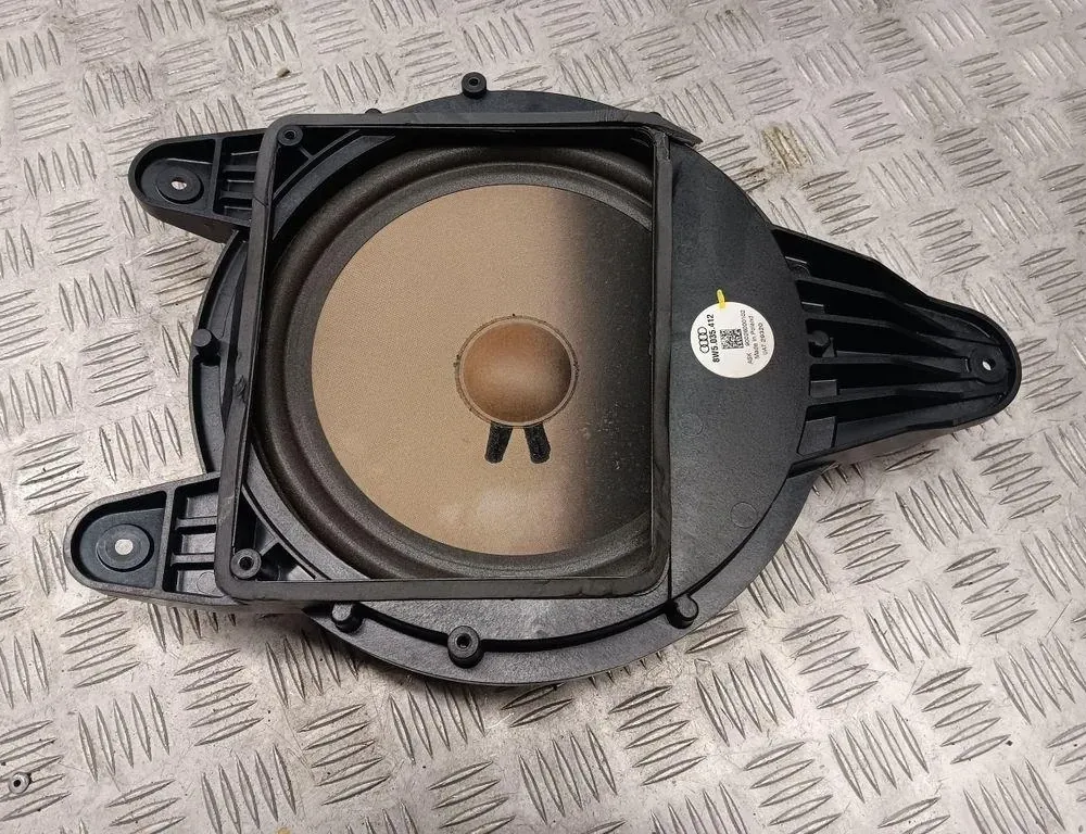 AUDI A4 B9/8W (2015-2024) Subwoofer 8W5035412 33448670