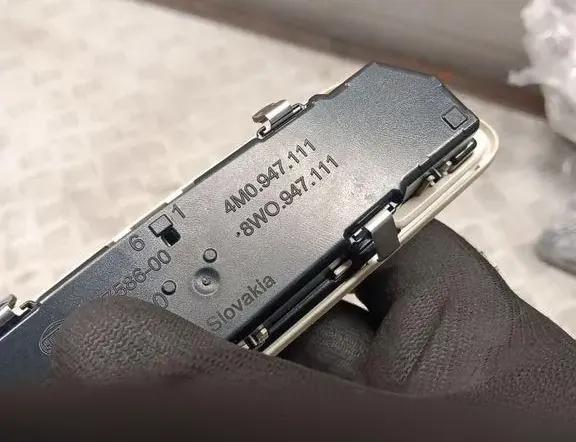 AUDI A4 B9/8W (2015-2024) Освещение салона 4M0947111 33448677