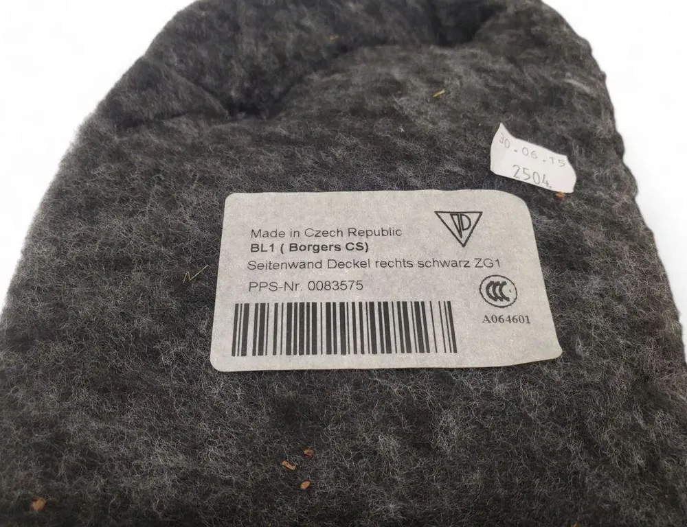 PORSCHE Macan 1 generation (2013-2023) Bagāžas nodalījuma slēdzenes apdare 33449353