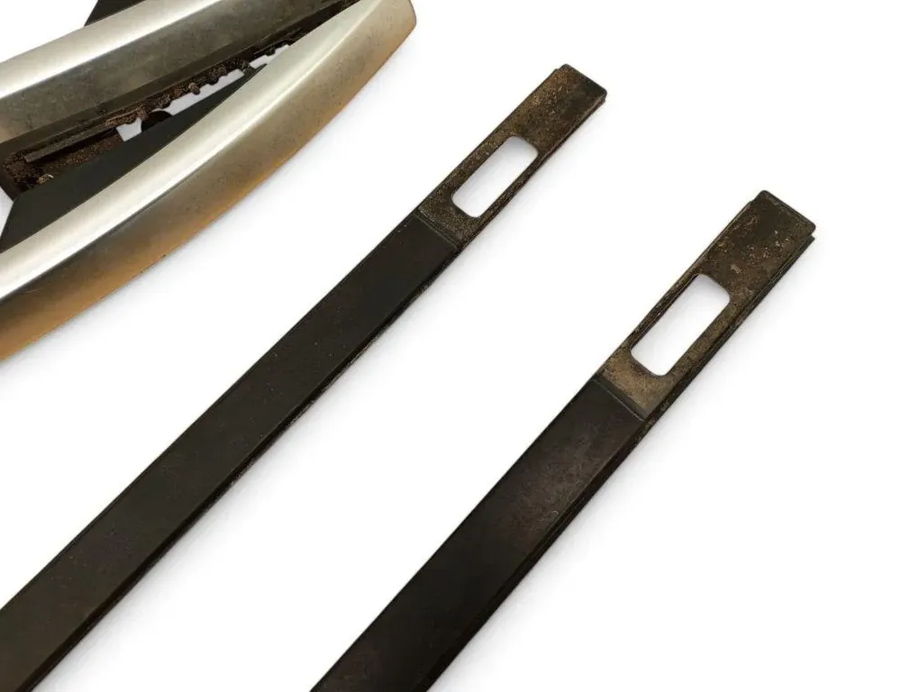 MERCEDES-BENZ GL-Class X166 (2012-2015) Aizmugurējais kreisais jumta rokturis A1666902080 33453773