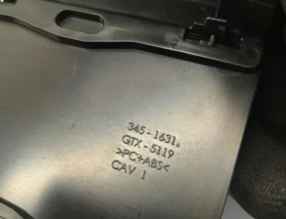 CHRYSLER Pacifica 2 generation (RU) (2016-2023) Облицовка переднего левого зеркала 3451631 33454351