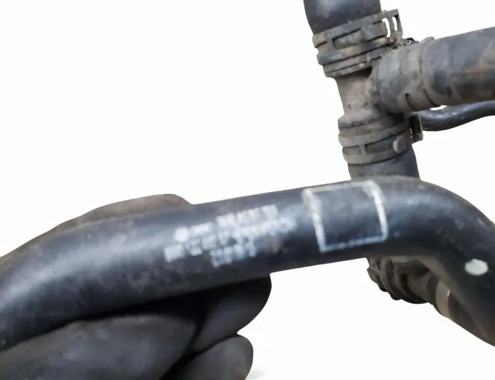 AUDI A4 B9/8W (2015-2024) Dzesēšanas šļauka / truba 8W0122449AT 33466776